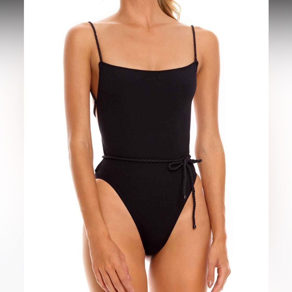 Agua Bendita Kali One Piece